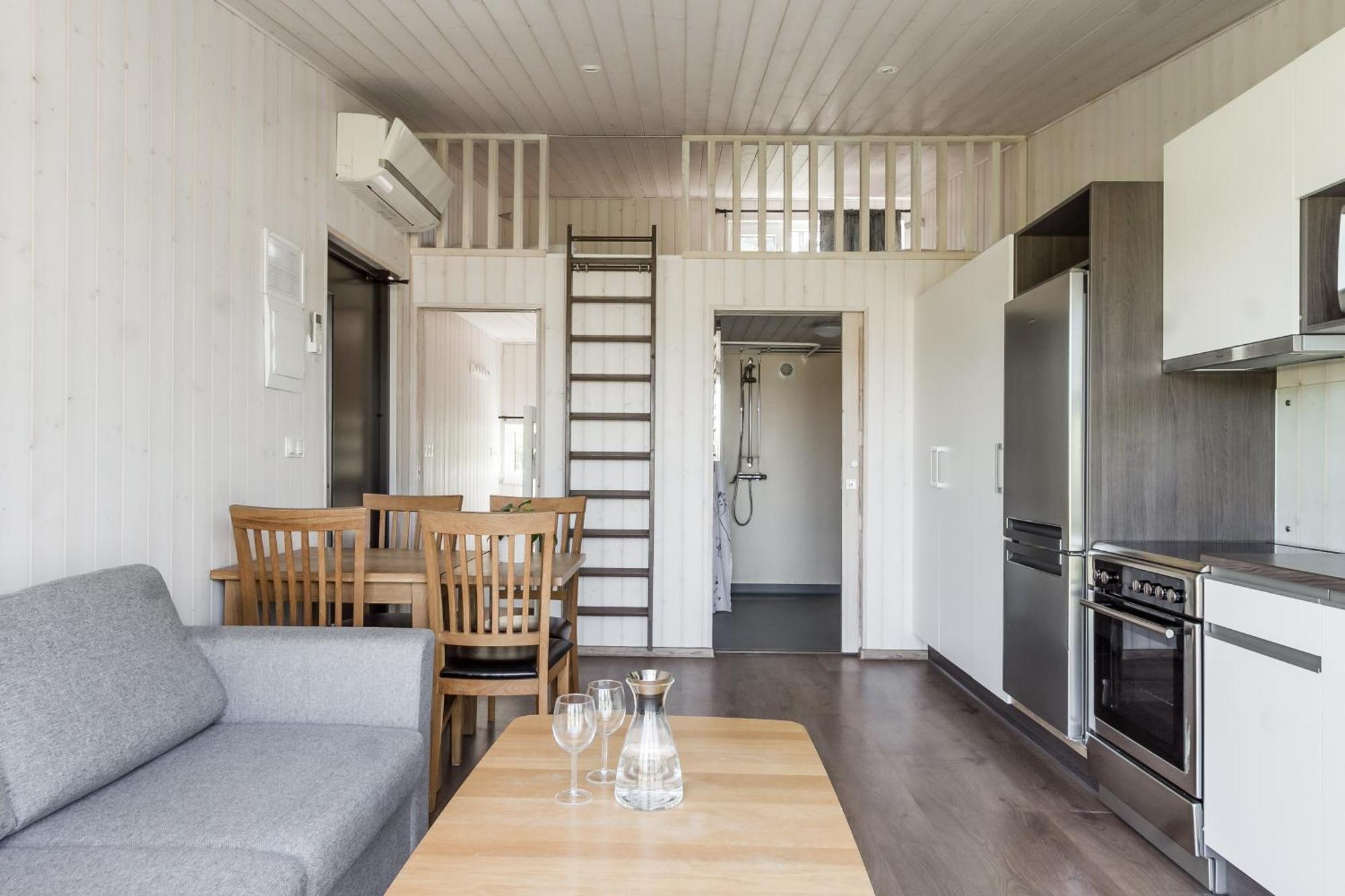 Kristinehamn Herrgardscamping & Stugor Buitenkant foto