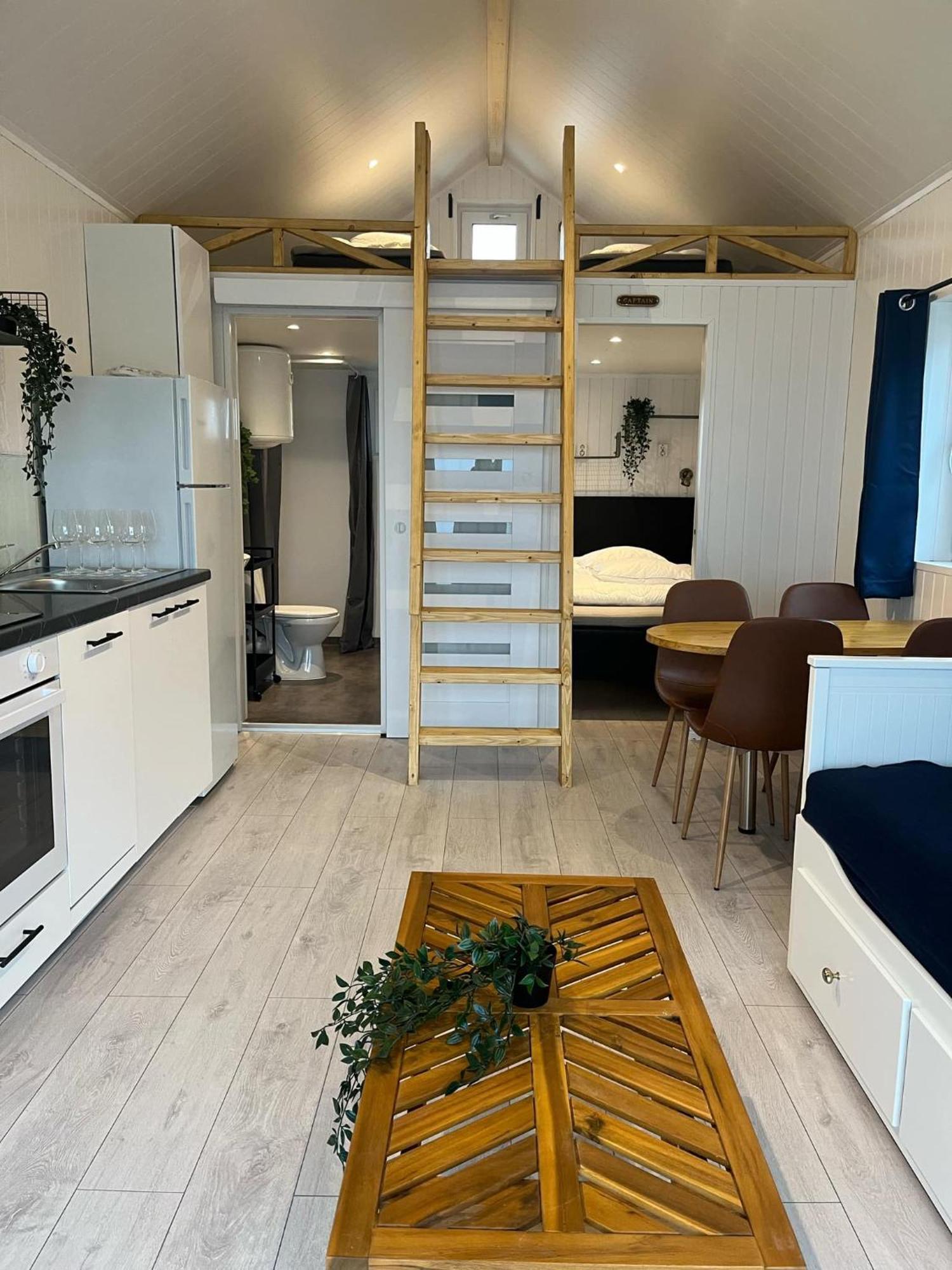 Kristinehamn Herrgardscamping & Stugor Buitenkant foto