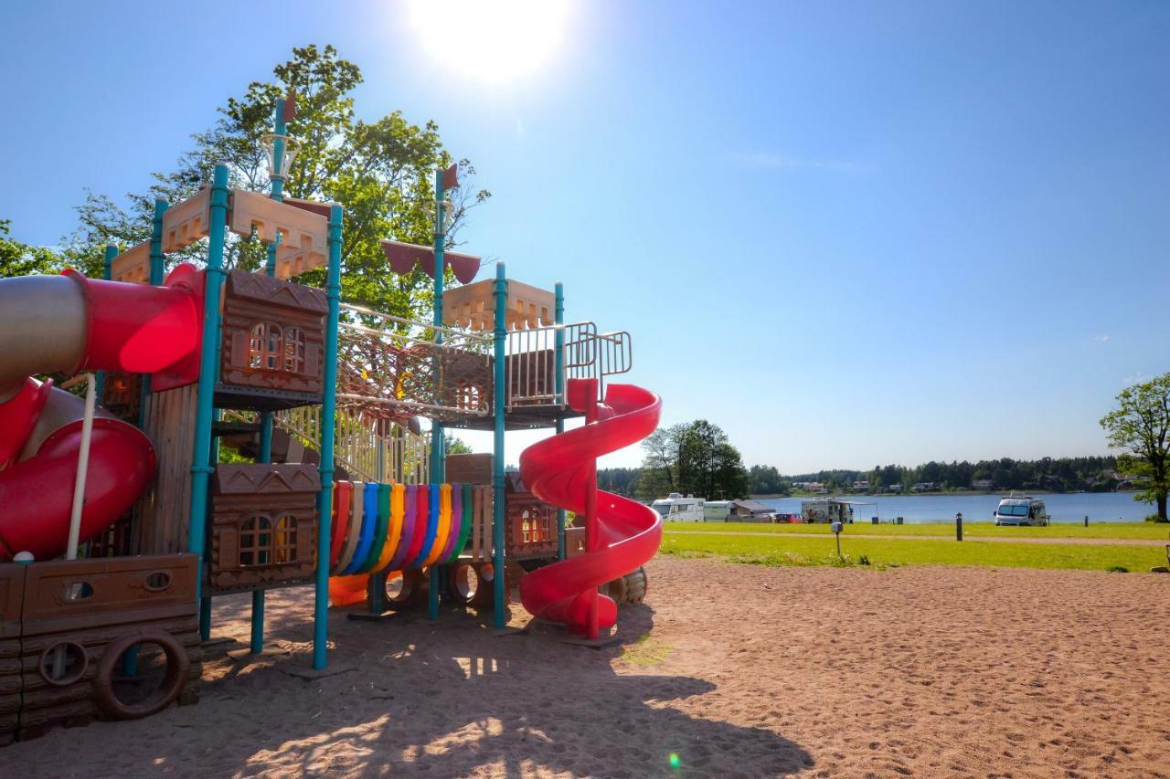 Kristinehamn Herrgardscamping & Stugor Buitenkant foto