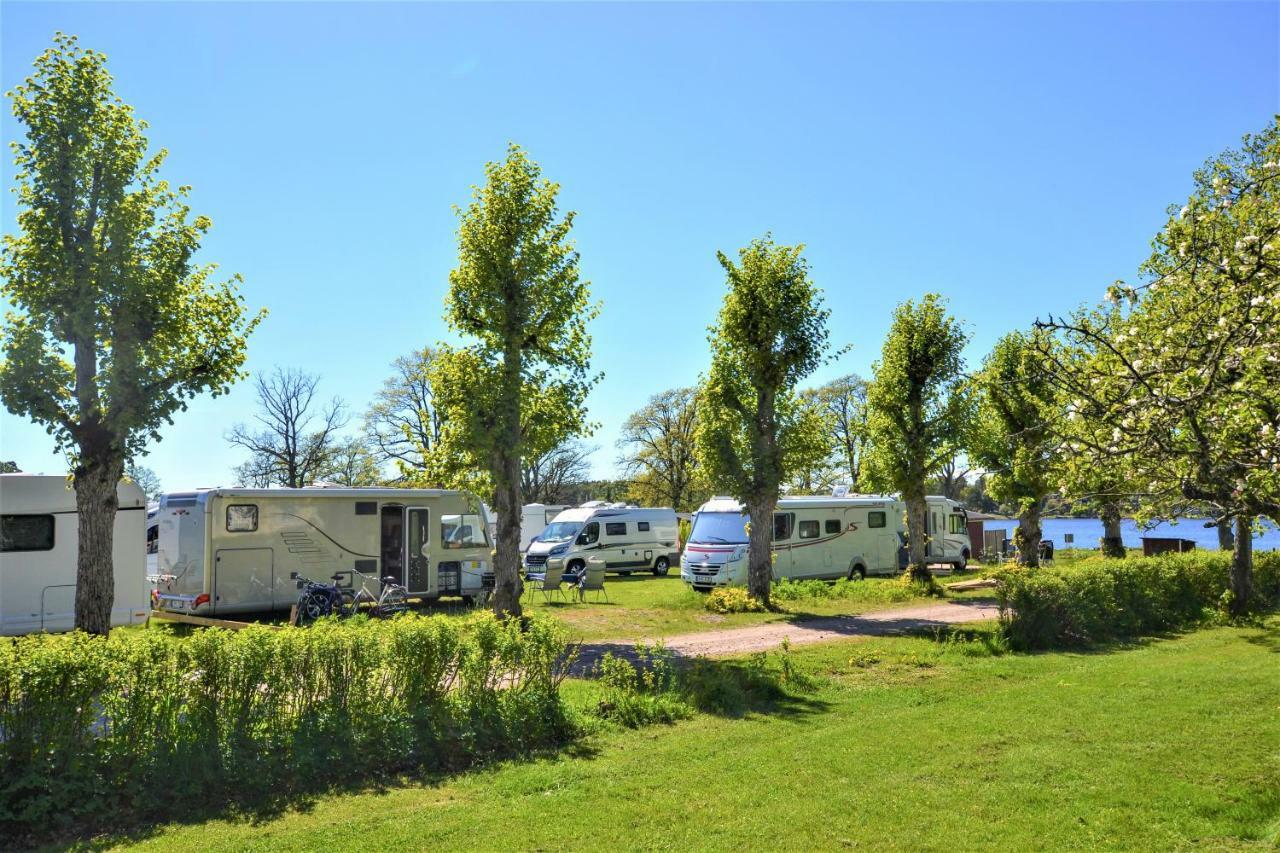 Kristinehamn Herrgardscamping & Stugor Buitenkant foto